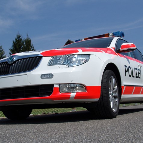 Einsatzfahrzeug Polizei 2