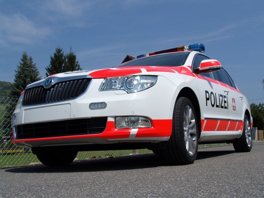 Einsatzfahrzeug Polizei 2